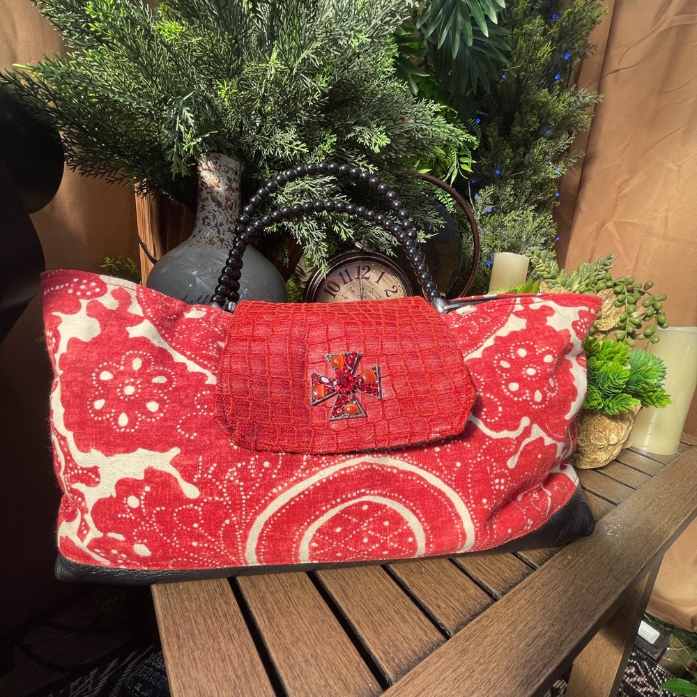Bohemian Red and White Shoulder Bag with Floral Design